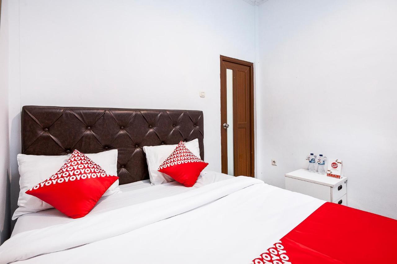 Oyo 1520 Hotel Kartini Tarutung Εξωτερικό φωτογραφία