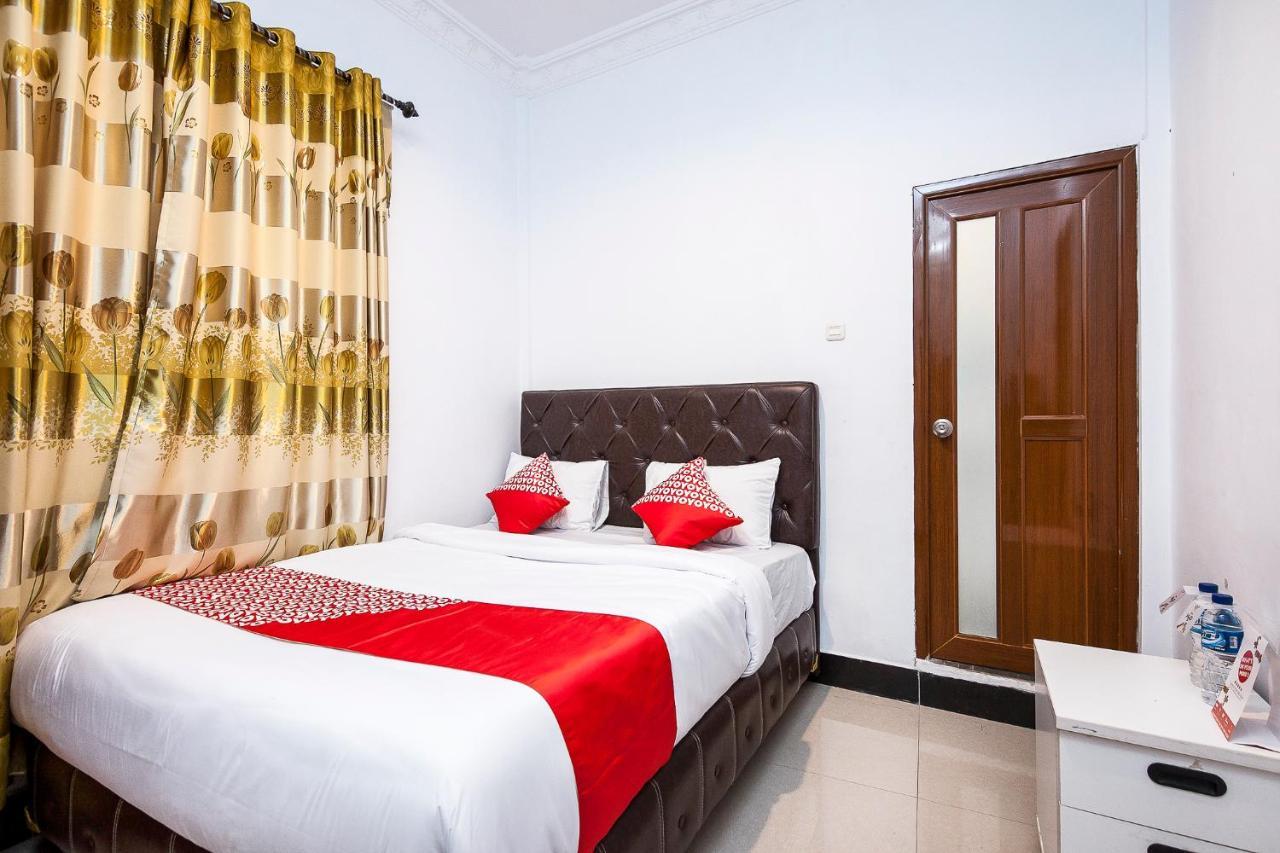 Oyo 1520 Hotel Kartini Tarutung Εξωτερικό φωτογραφία